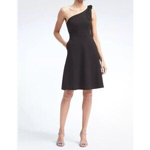 Banana Republic  Womens One-Shoulder Cocktail Party Black Dress SIZE 6 Fit Flare